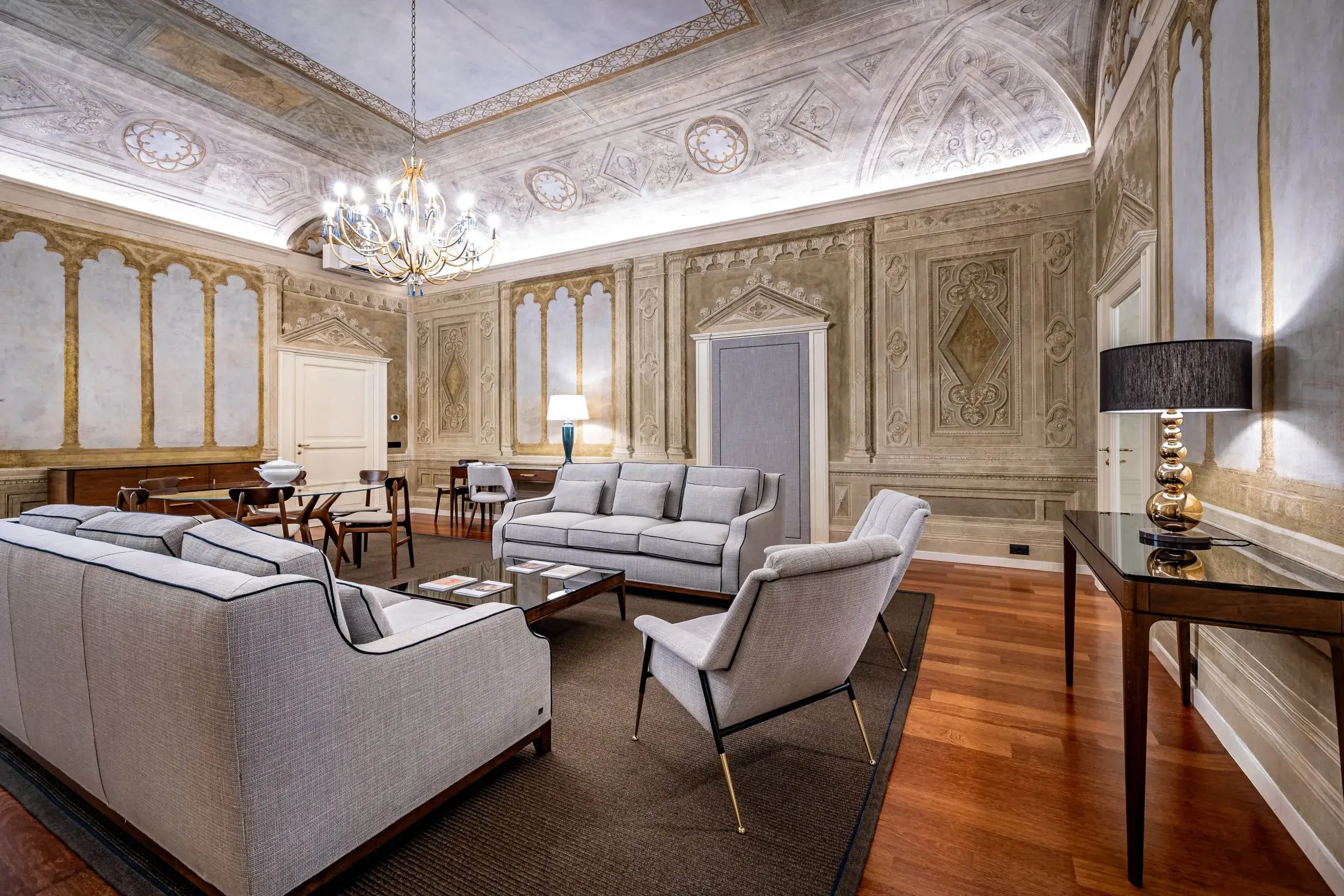 Historic 3-Bedroom Florence Palace