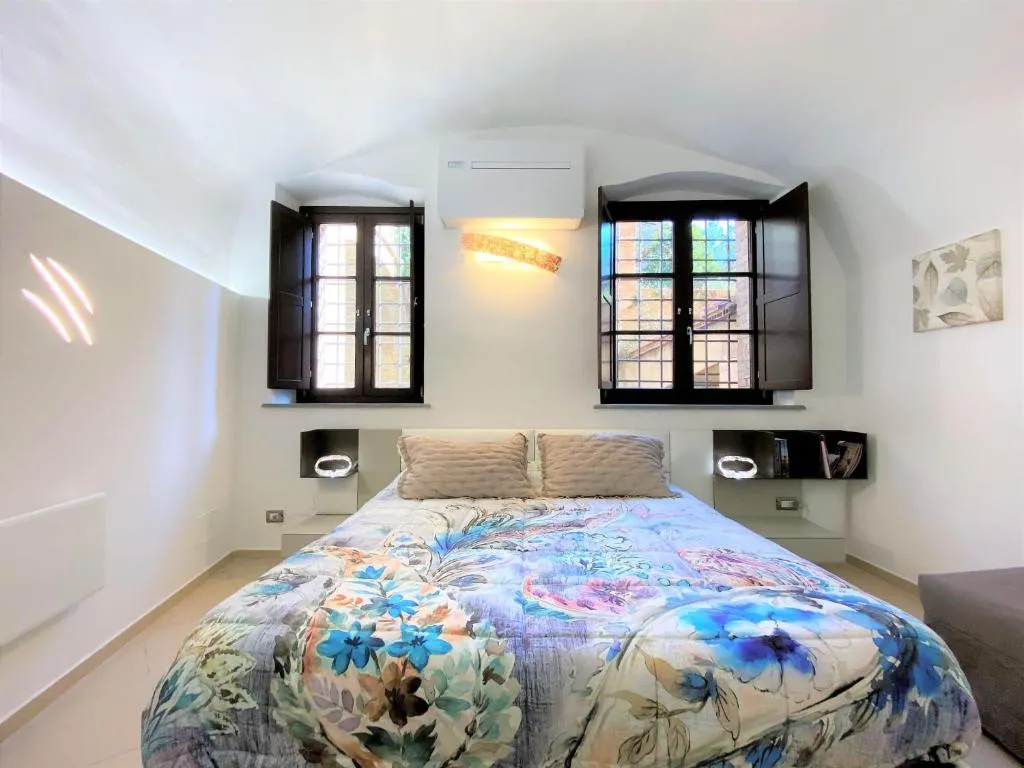 Violante House Siena