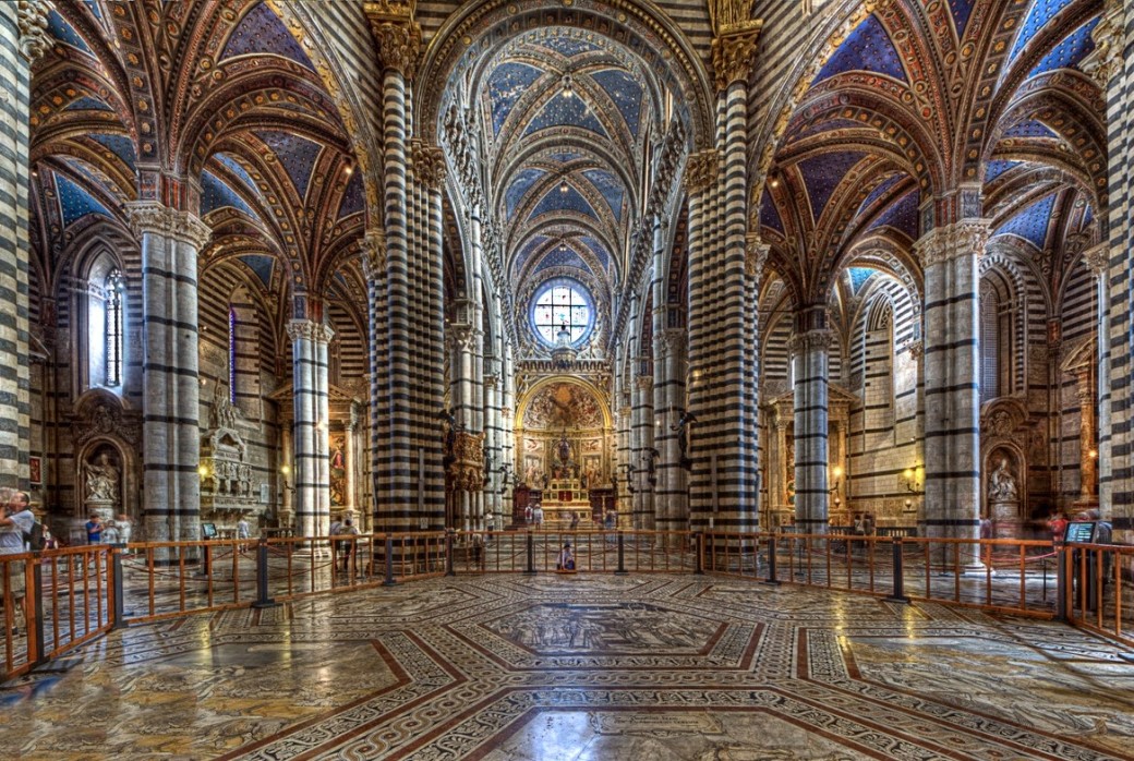 La scopertura straordinaria del pavimento del Duomo di Siena